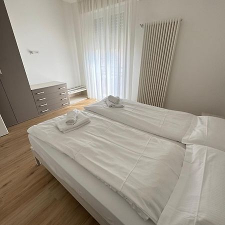 Berengario Suites Торри-дель-Бенако Экстерьер фото
