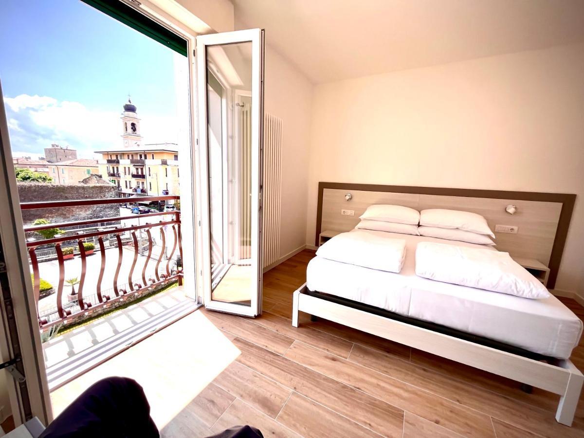 Berengario Suites Торри-дель-Бенако Экстерьер фото
