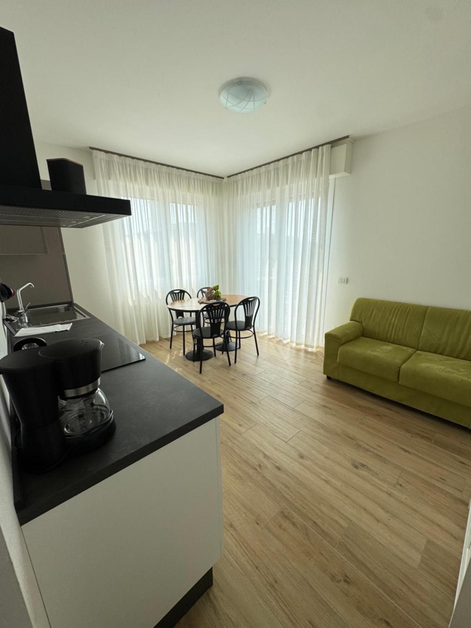 Berengario Suites Торри-дель-Бенако Экстерьер фото